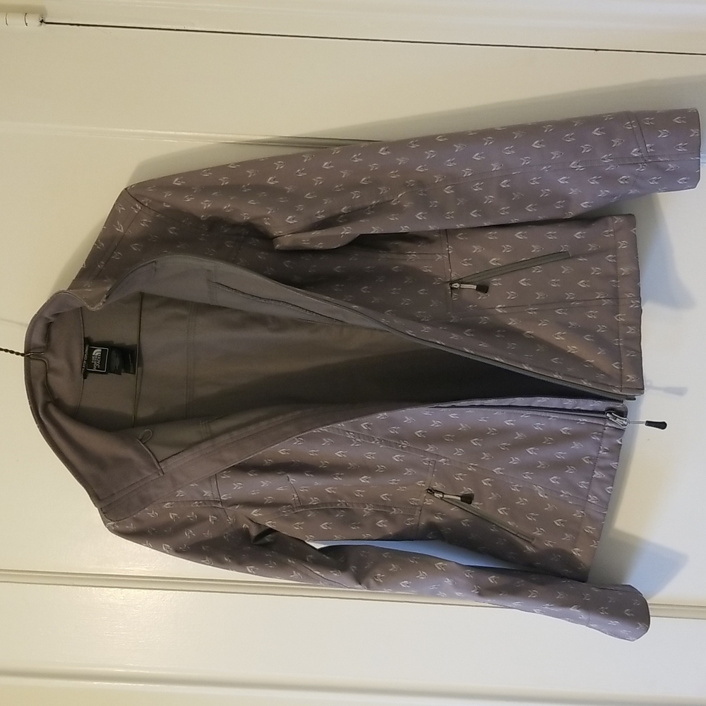 North Face Softshell Jacket - image 6